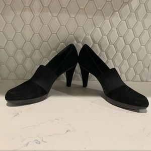 Stuart Weitzman Black Suede Pumps. Size 10
